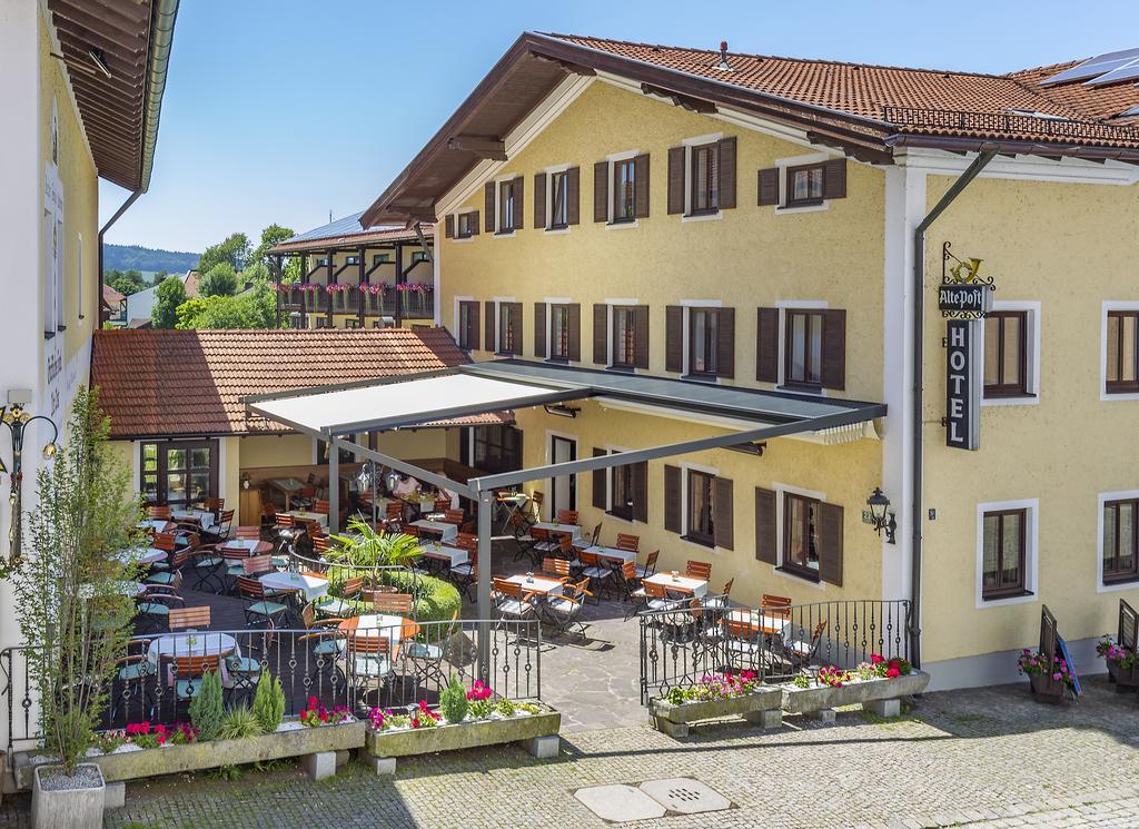 Gräfliches Hotel Alte Post Bad Birnbach Exterior foto